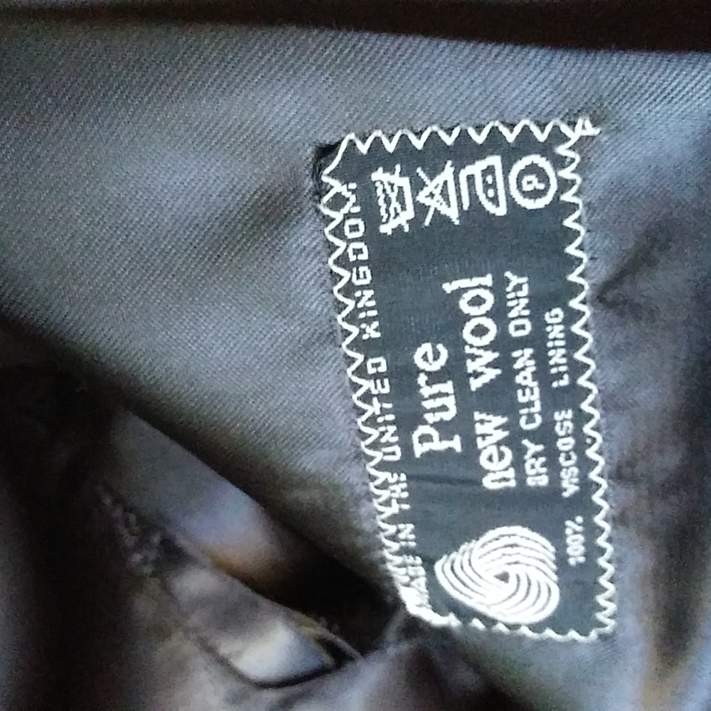 Strathmore Coat - Picture 9 of 9